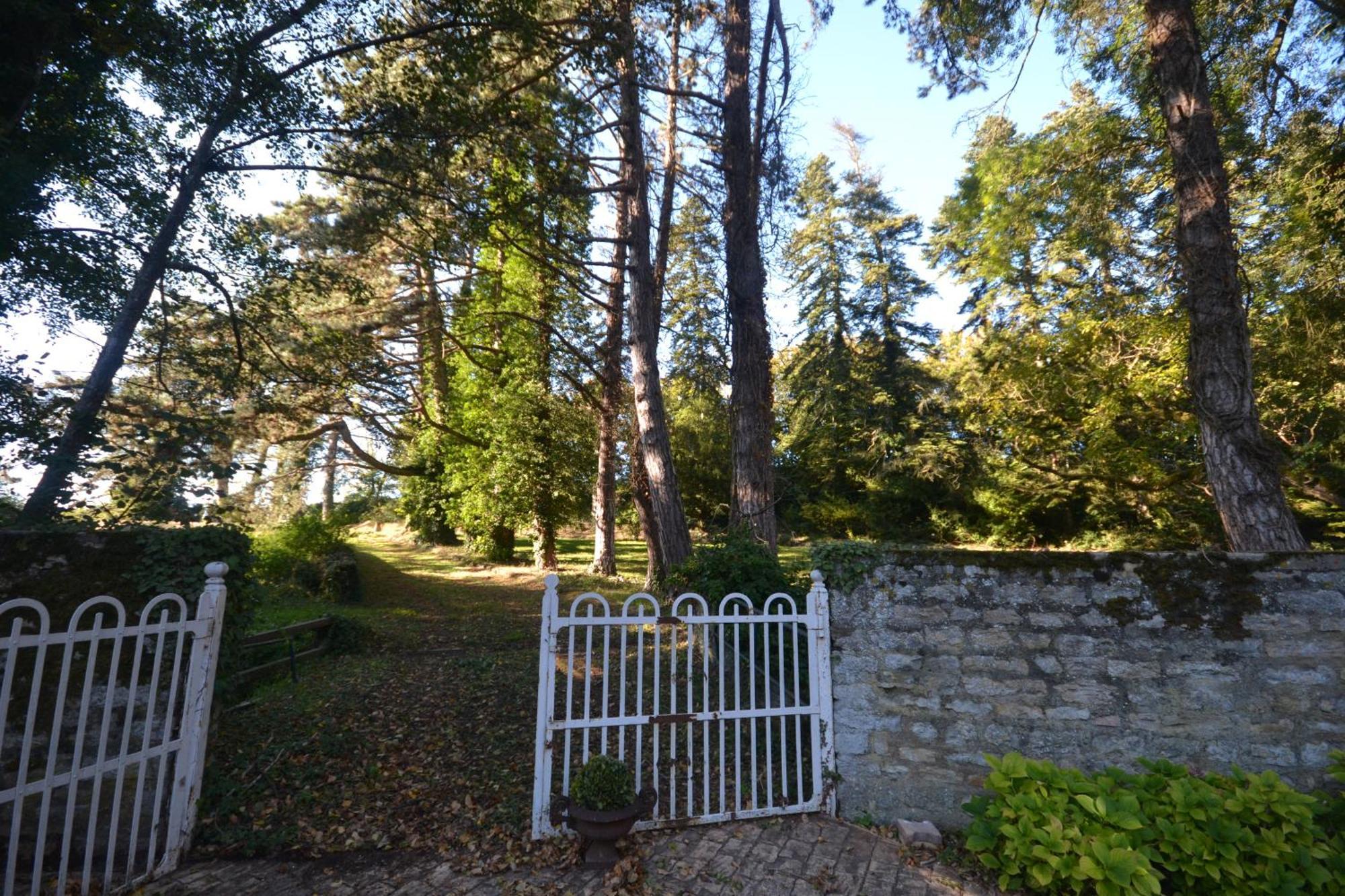 Le Domaine De Moroges Panzió Kültér fotó