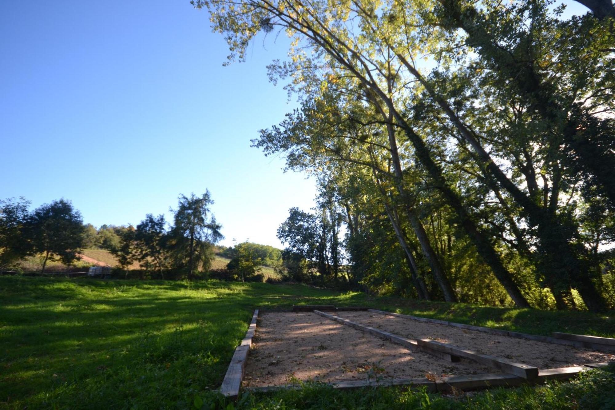 Le Domaine De Moroges Panzió Kültér fotó